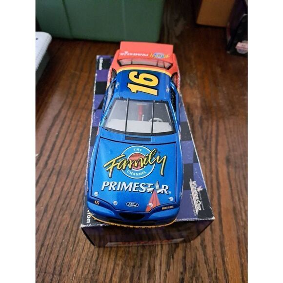 Vintage 96 Action Platinum Collectibles Musgrave Family Channel Nascar Die Cast - Picture 2 of 8